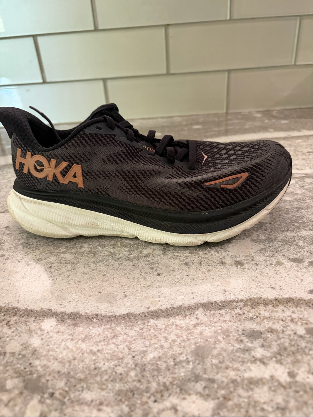 Hoka Women's  Clifton 9 -5.5Black Running Shoe with Rose Gold Logo